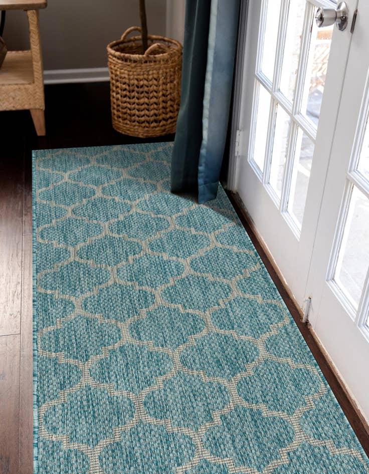 Detail image of  2' x 8'  Washable Lattice Indoor / Outdoor Runner Rug