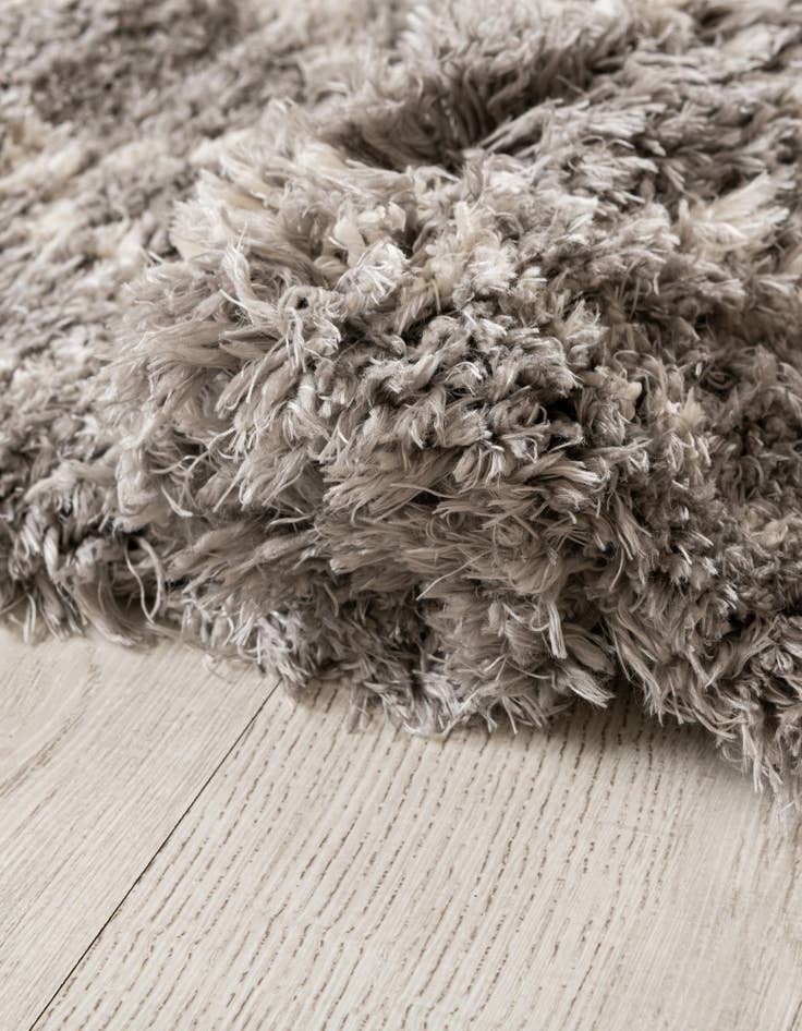 Detail image of  2' 7 x 10' Infinity Shag Runner Rug