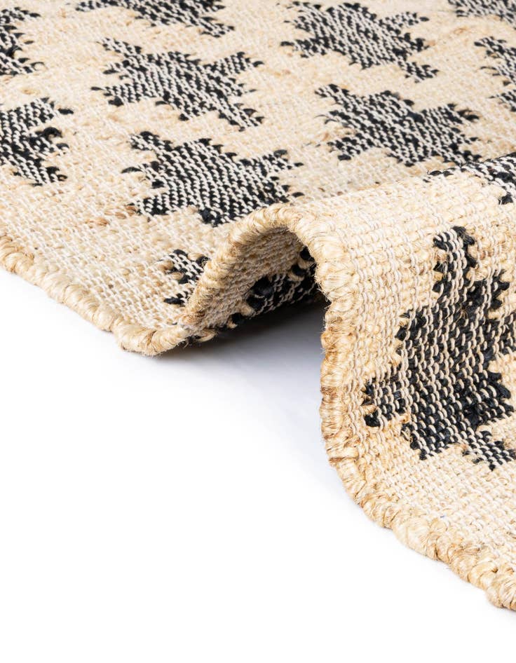 Detail image of  4' 2 x 5' 7  Hand Woven Kala Handwoven Jute Rug