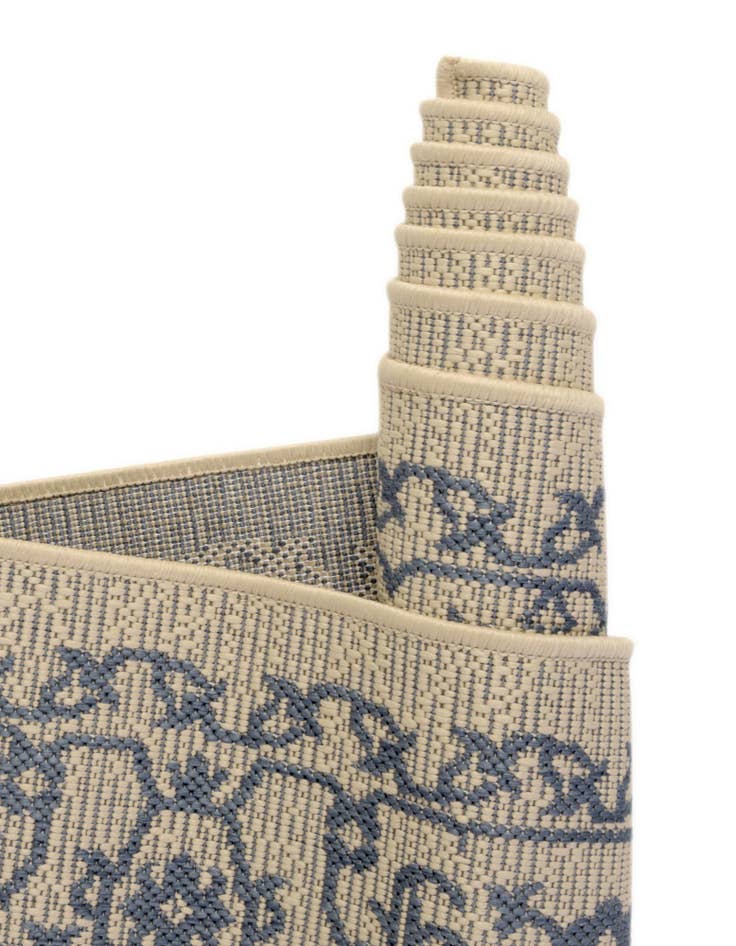 Detail image of  6' x 6'  Washable Botanical Indoor / Outdoor Round Rug