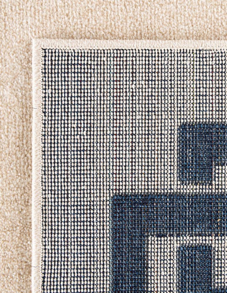 Detail image of 7' 10 x 7' 10 Hera Square Rug