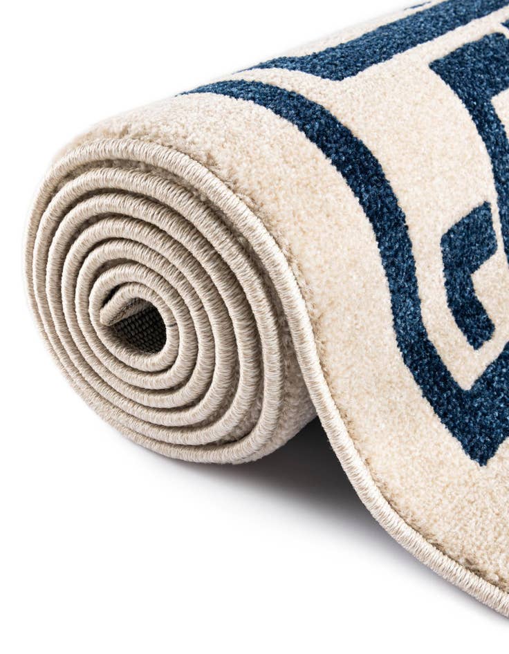 Detail image of 7' 10 x 7' 10 Hera Square Rug