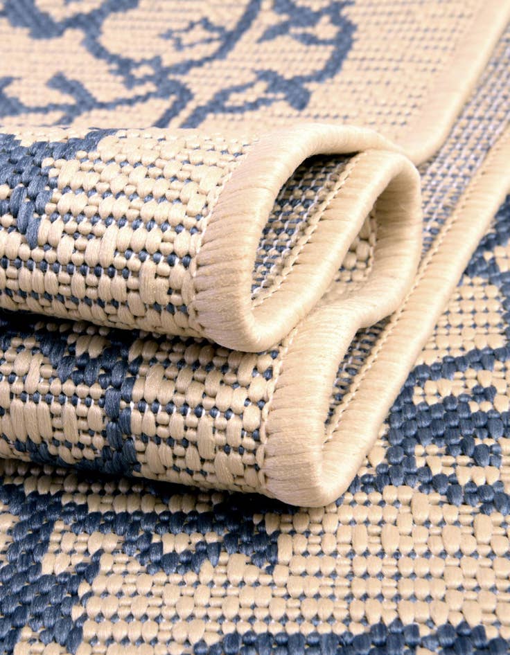 Detail image of  6' x 6'  Washable Botanical Indoor / Outdoor Square Rug