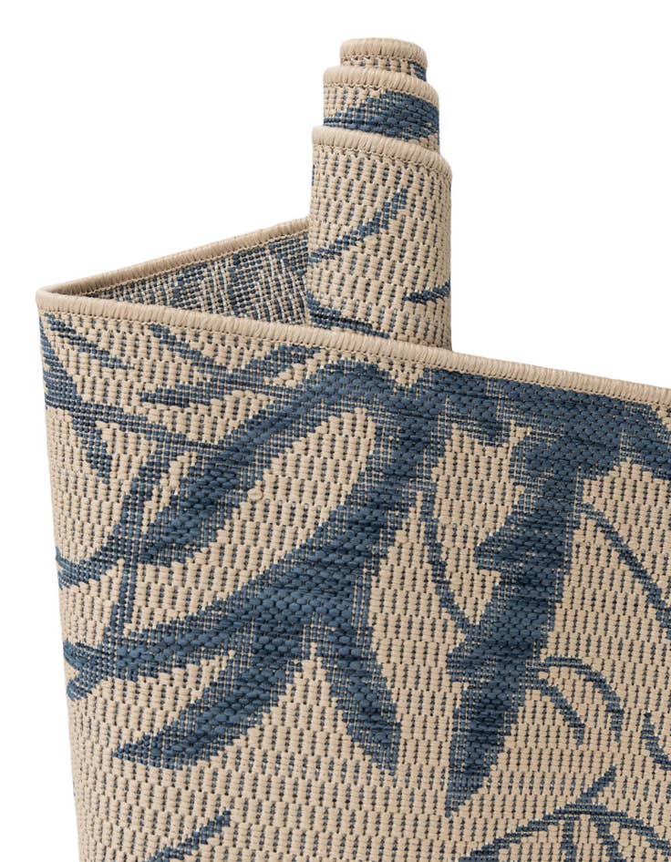 Detail image of  6' x 6'  Washable Botanical Indoor / Outdoor Square Rug