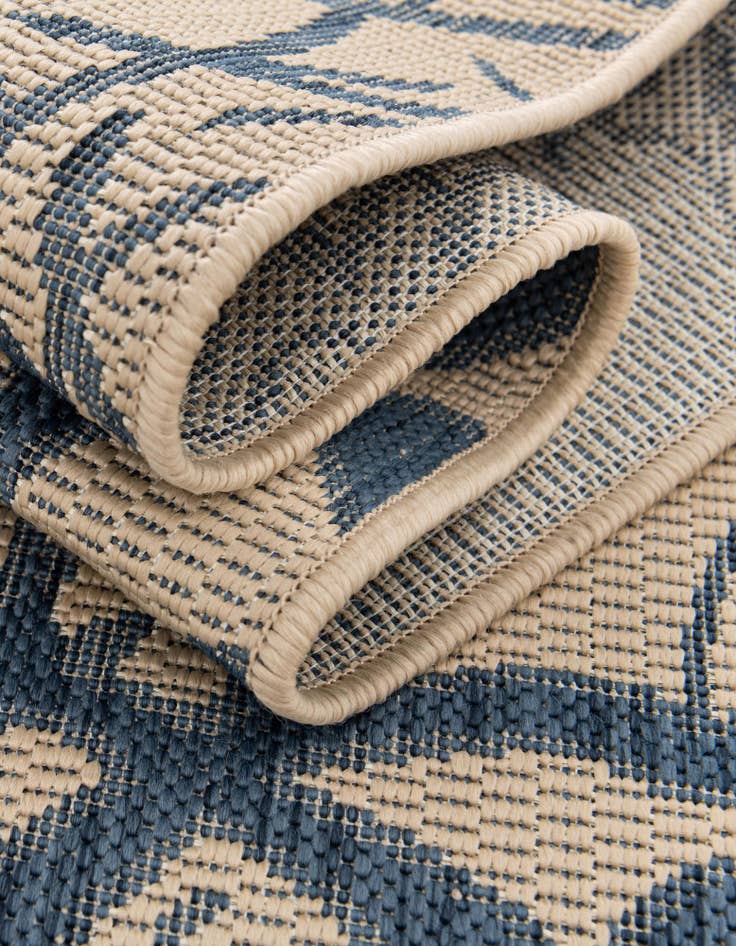 Detail image of  6' x 6'  Washable Botanical Indoor / Outdoor Square Rug