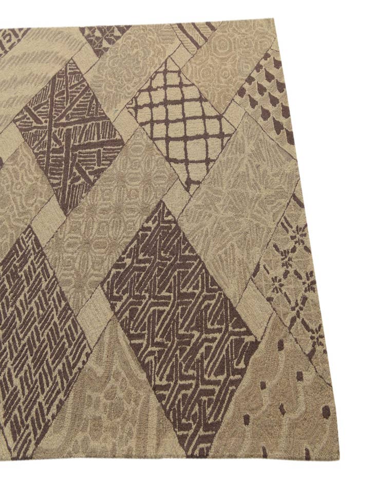 Detail image of  5' x 8' Luna Wool Rug