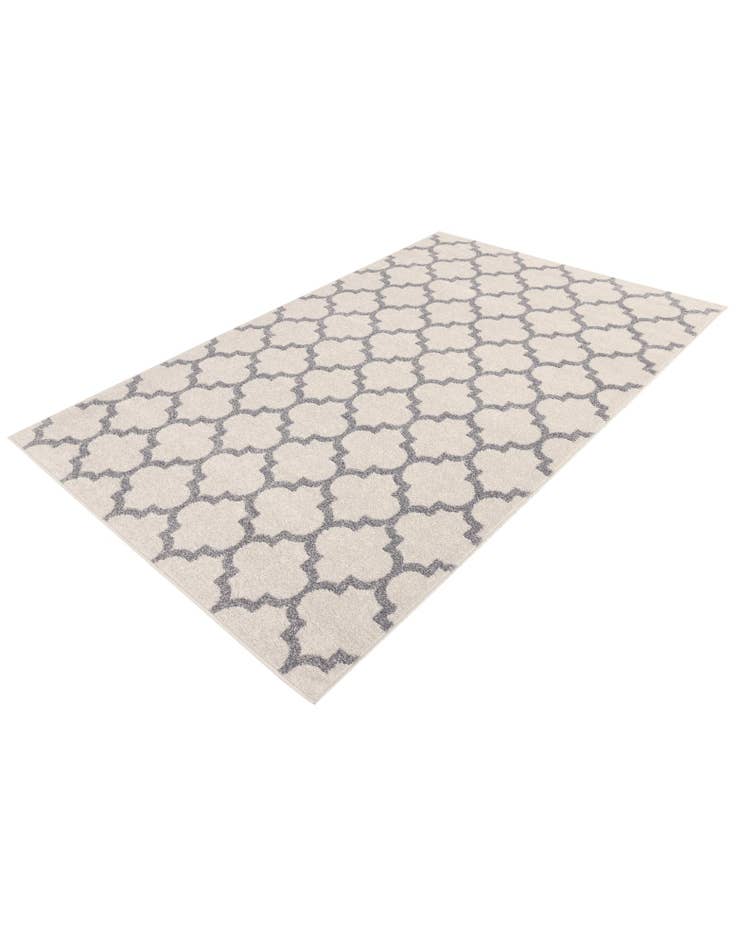 Detail image of  5' 3 x 8' Lattice Rug