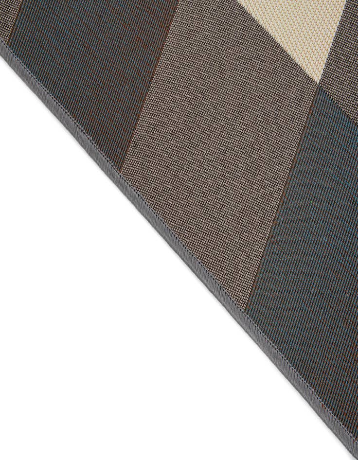 Detail image of  5' 3 x 7' 7  Washable Modern Indoor / Outdoor Rug