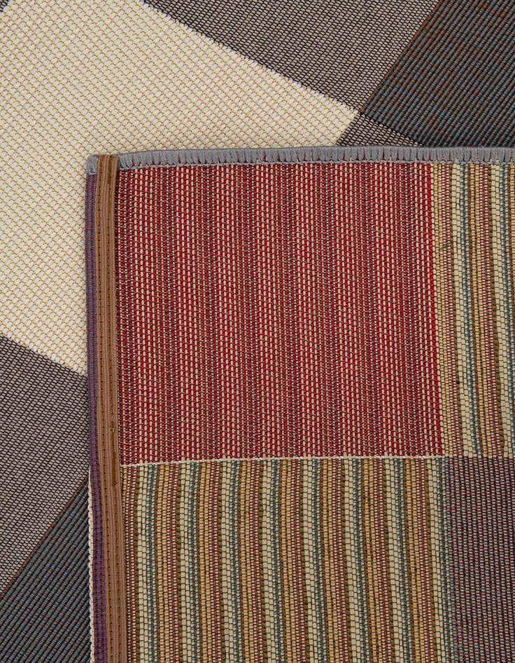Detail image of  5' 3 x 7' 7  Washable Modern Indoor / Outdoor Rug