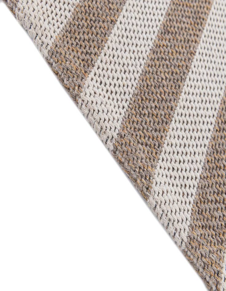 Detail image of 4' 10 x 6' 6 Georgia Rug