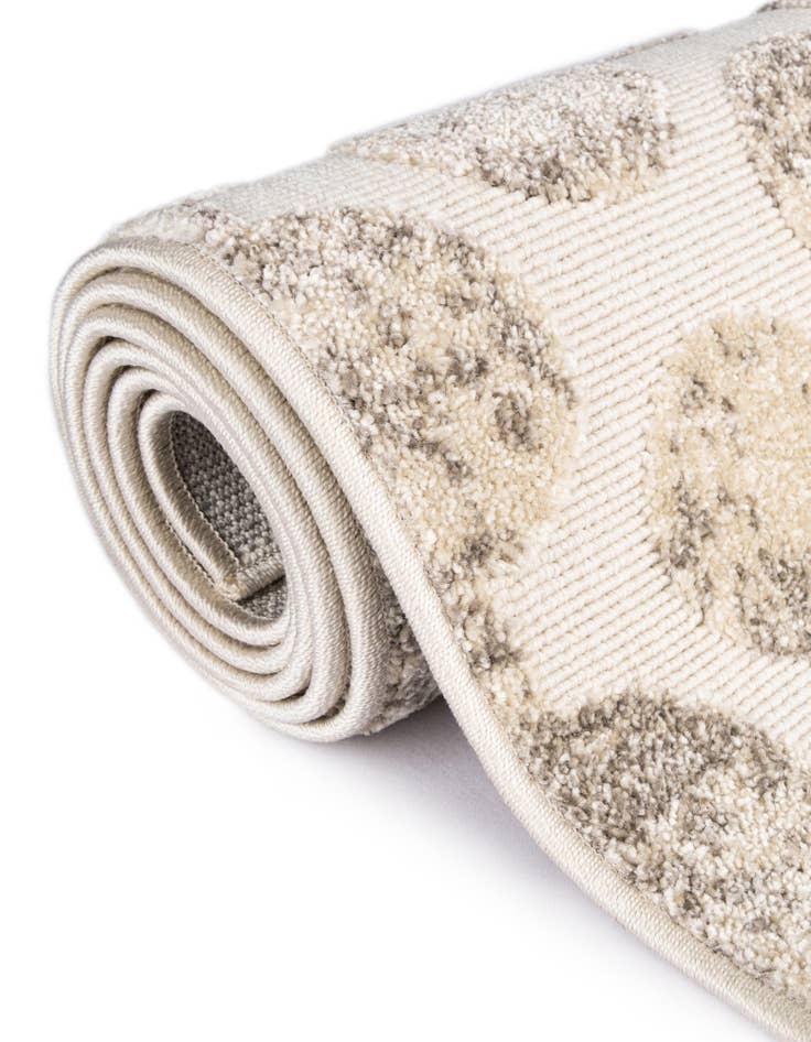 Detail image of  4' x 6'  Washable Sabrina Soto Indoor / Outdoor Rug