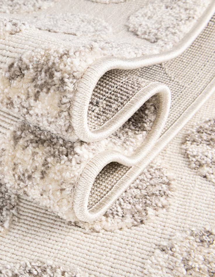 Detail image of  4' x 6'  Washable Sabrina Soto Indoor / Outdoor Rug