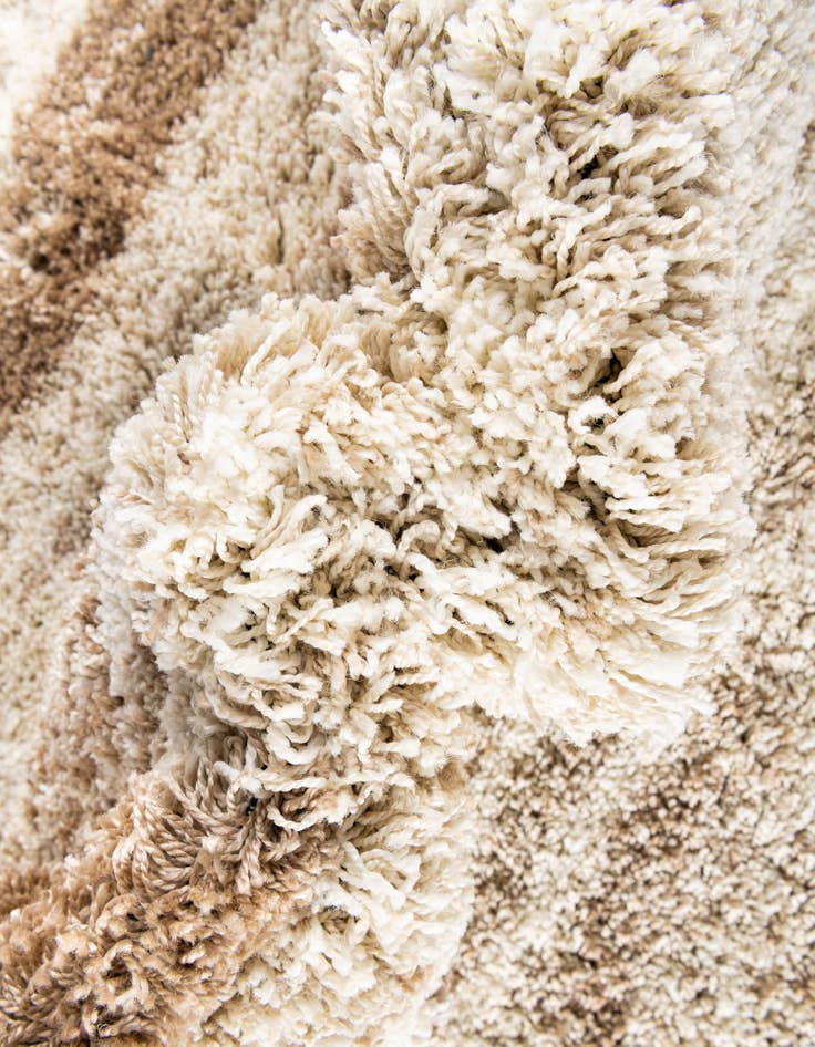 Detail image of  5' 3 x 8' Soft Touch Shag Rug