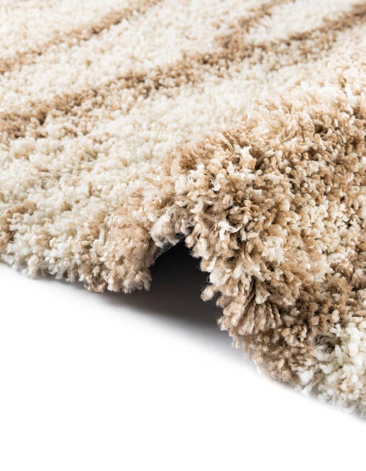 Detail image of  5' 3 x 8' Soft Touch Shag Rug