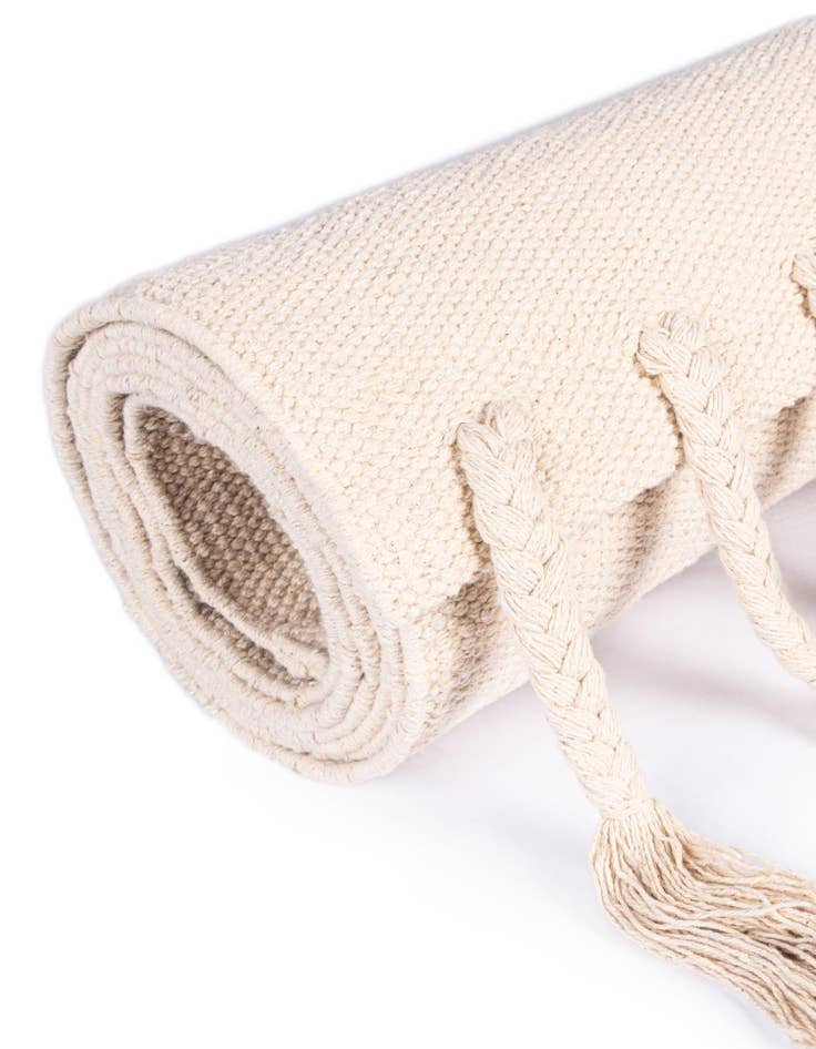 Detail image of  2' 7 x 10'  Hand Woven Chindi Cotton Runner Rug