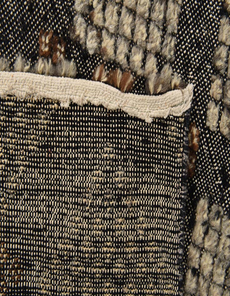 Detail image of  5' 7 x 7' 9  Hand Knotted Darya Wool Rug