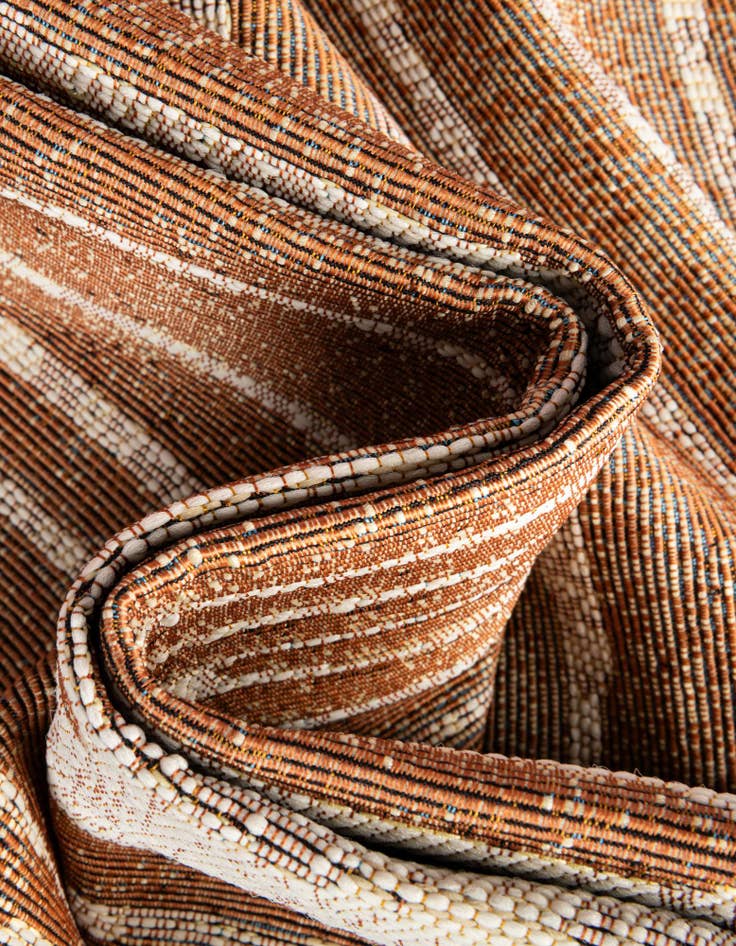 Detail image of  5' x 7'  Washable Modern Indoor / Outdoor Rug