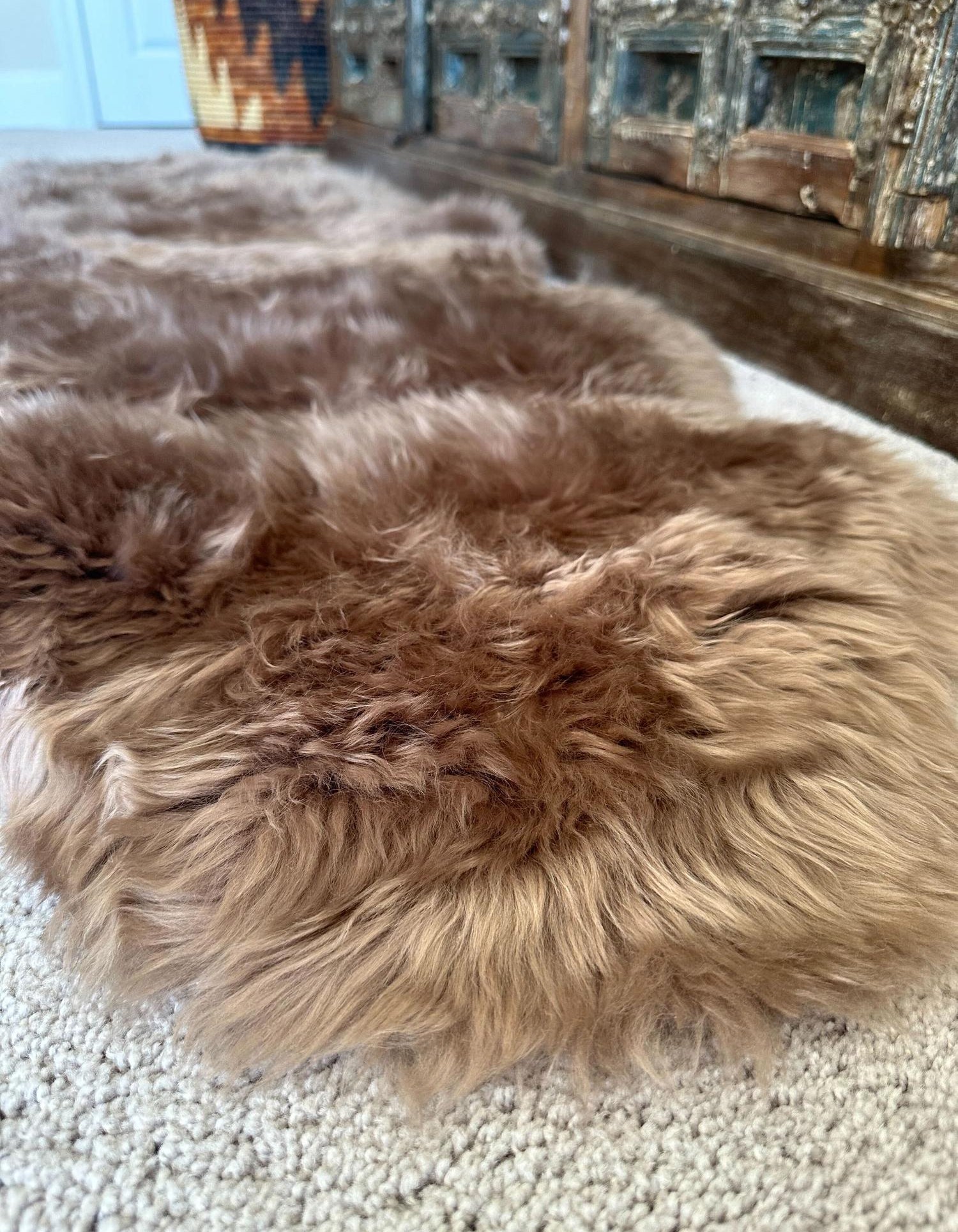 Beige 1' 10 x 6' Natural Sheepskin Freeform Rug | Rugs.com