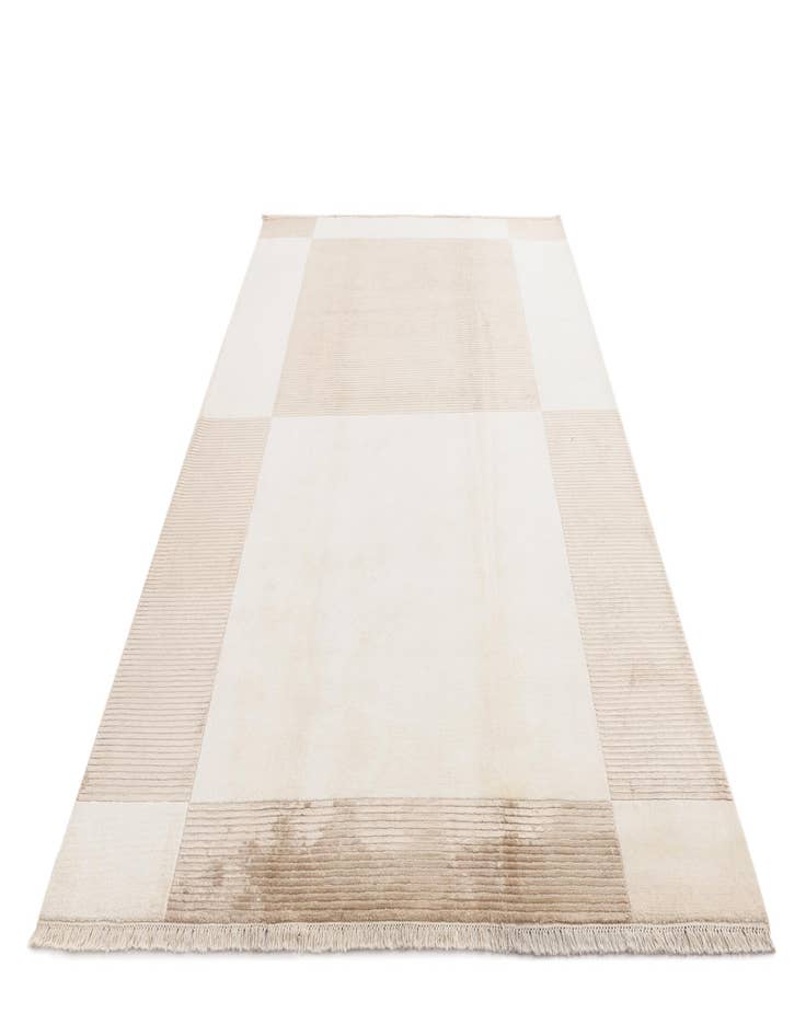 Detail image of  6' 6 x 9' 9  Hand Knotted Darya Wool Rug