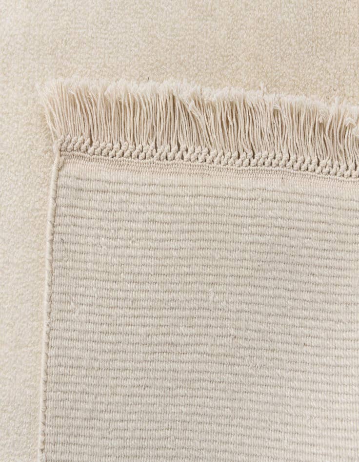 Detail image of  6' 6 x 9' 9  Hand Knotted Darya Wool Rug