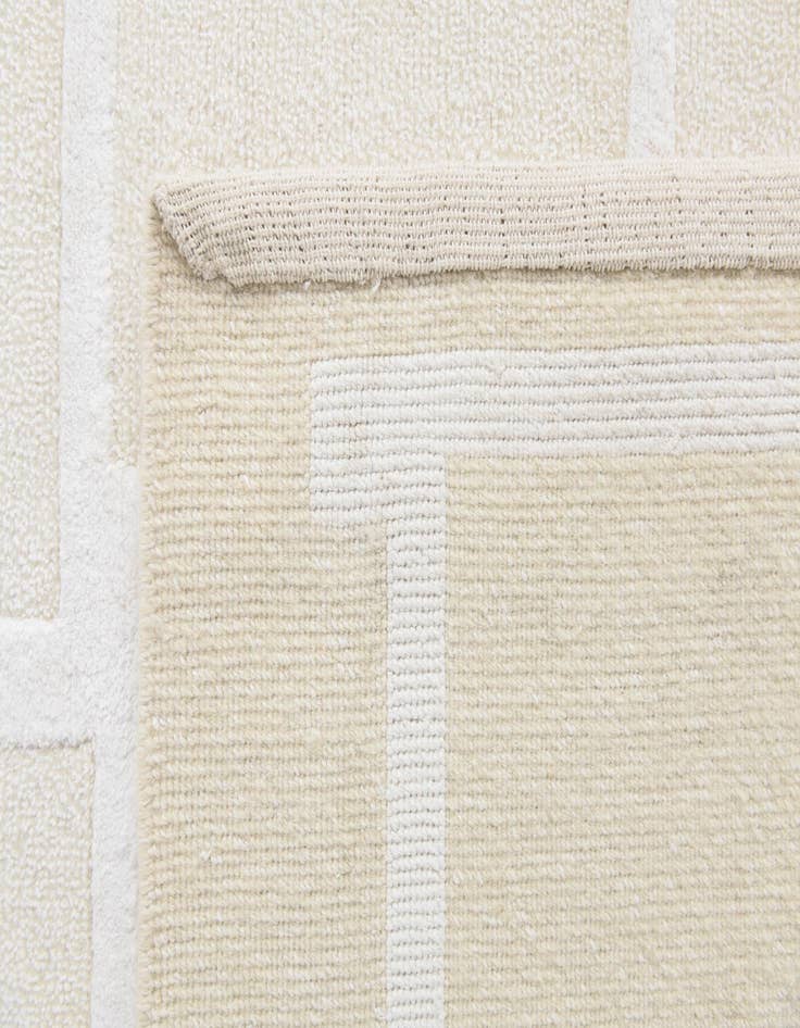 Detail image of  5' 7 x 8'  Hand Knotted Darya Wool Rug