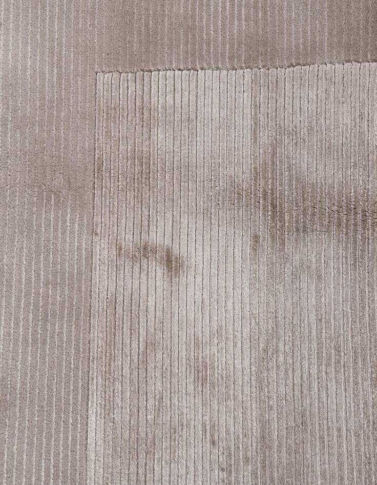 Detail image of  2' 6 x 2' 7  Hand Knotted Darya Wool Square Rug