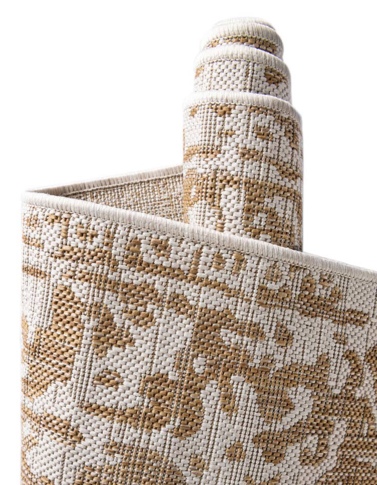 Detail image of  5' 3 x 8'  Washable Jill Zarin Dubai Indoor / Outdoor Oval Rug