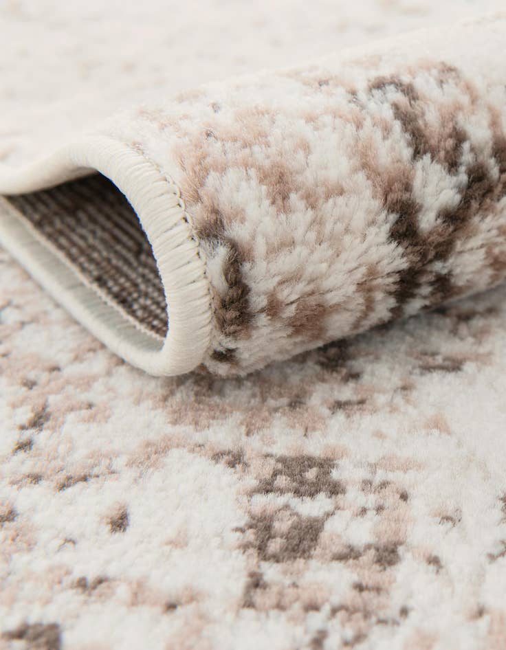 Detail image of  4' 1 x 6' 1 Monte Carlo Oval Rug