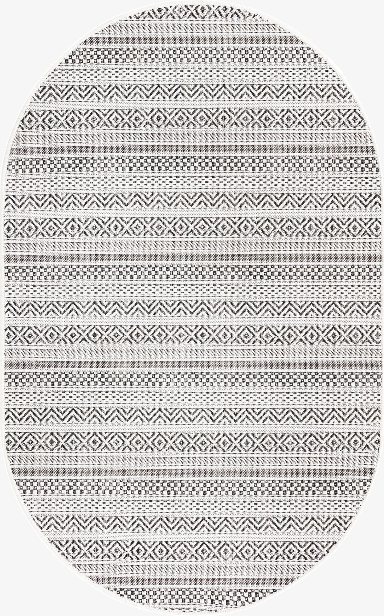  3' x 5' 3  Washable Ribbon Indoor / Outdoor Oval Rug