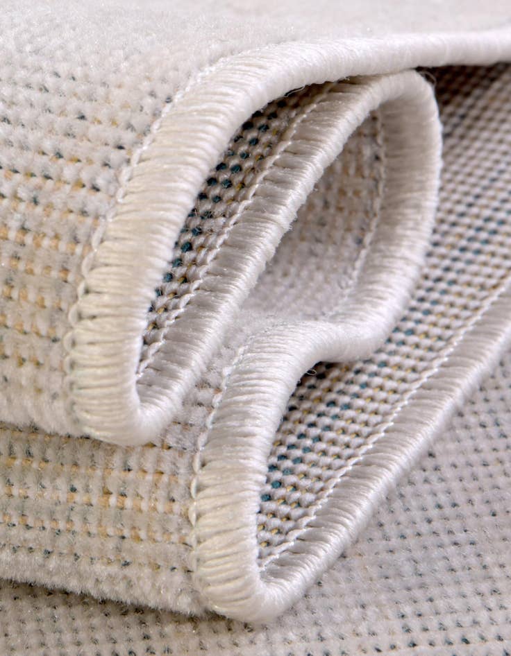 Detail image of  3' x 5' 3 SoHo Oval Rug