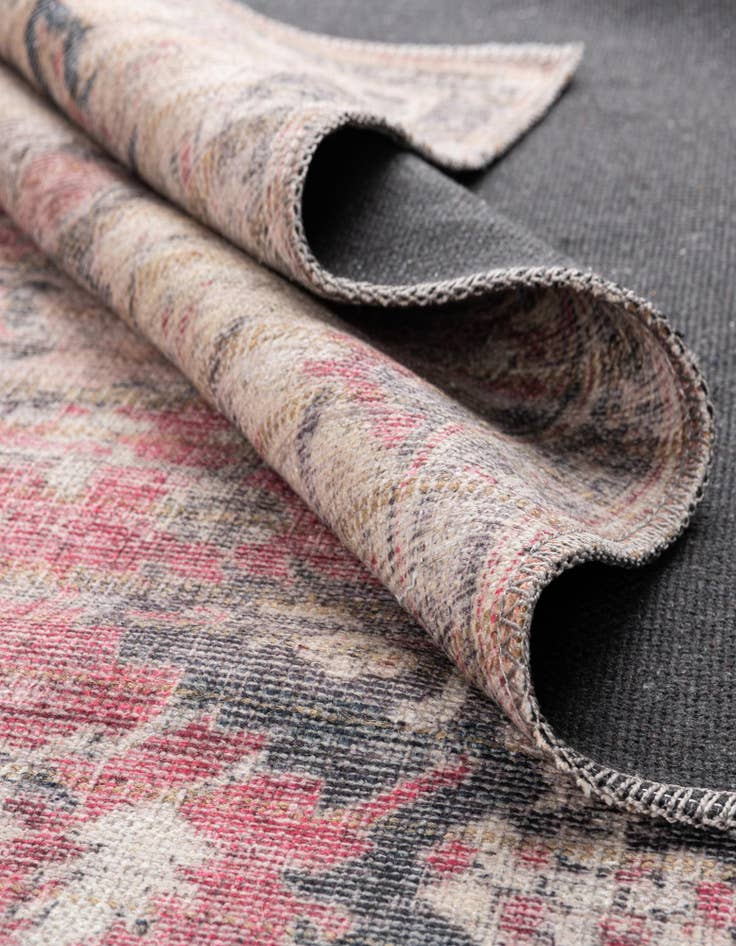 Detail image of  7' 10 x 7' 10  Washable Nostalgia Octagon Rug