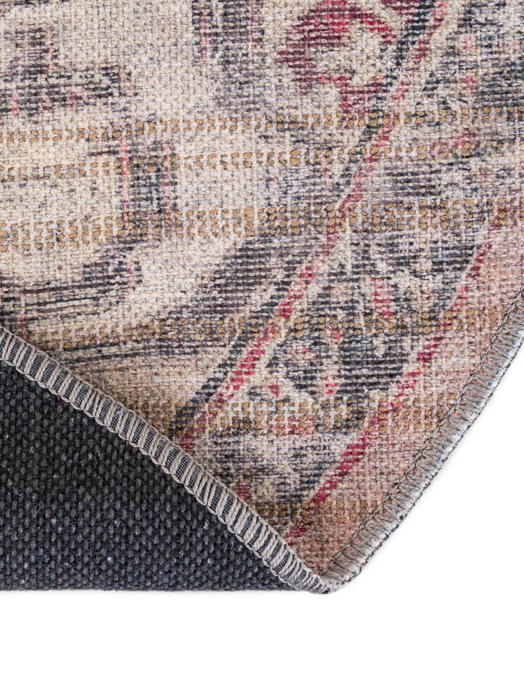 Detail image of  7' 10 x 10'  Washable Nostalgia Oval Rug