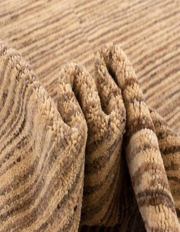 Detail image of  5' 6 x 7' 7 Aatish Wool Rug