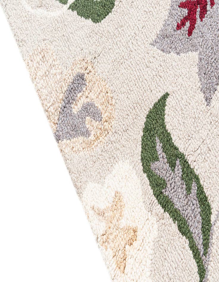 Detail image of  3' x 5' Agra Rug