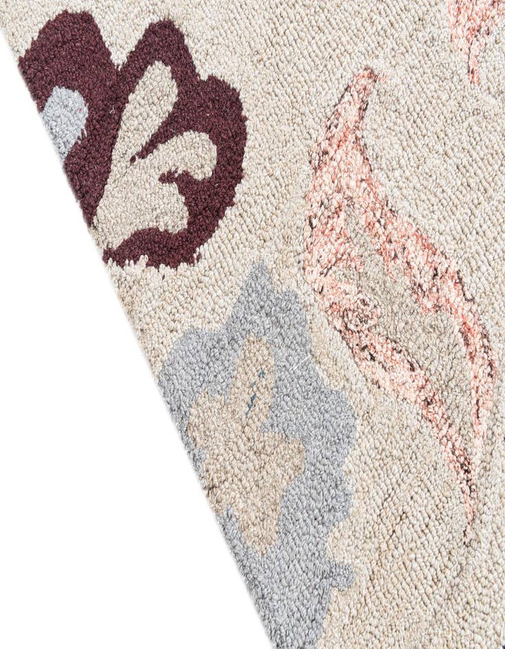 Detail image of  4' x 6' Agra Rug