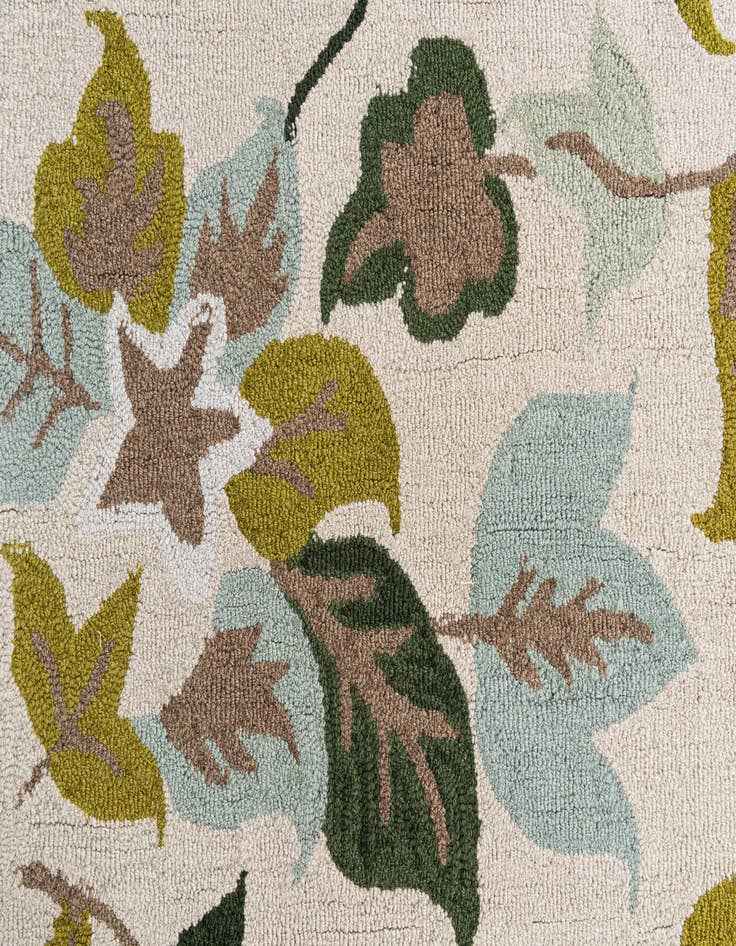 Detail image of  4' x 6' Agra Rug