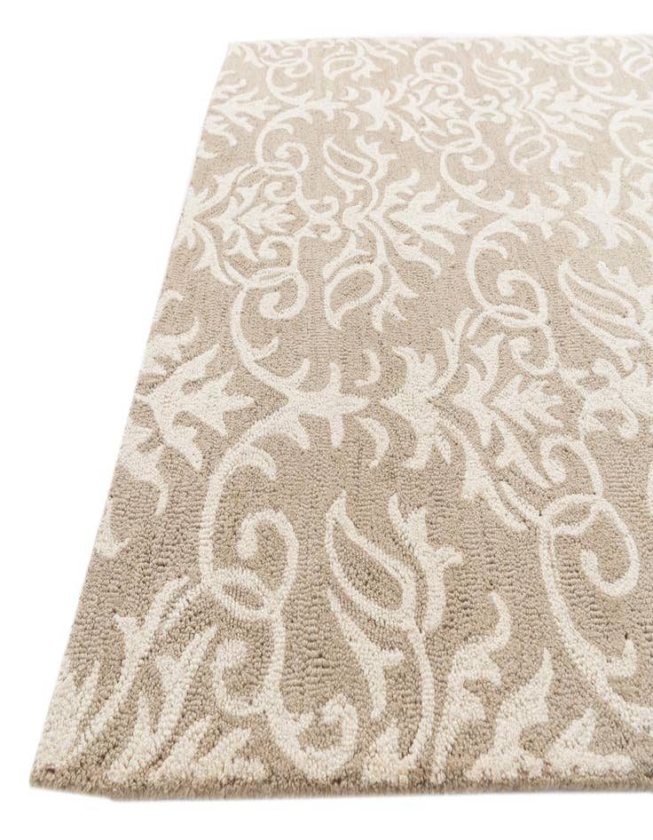 Detail image of  5' x 6' 10 Agra Rug