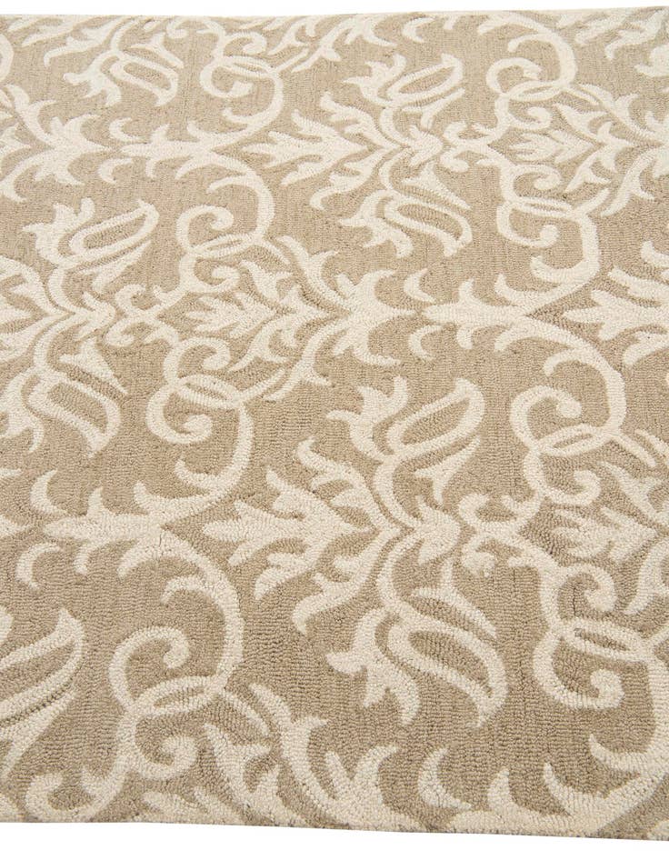 Detail image of  5' x 7' Agra Rug
