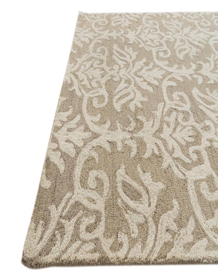 Detail image of  5' x 6' 10 Agra Rug