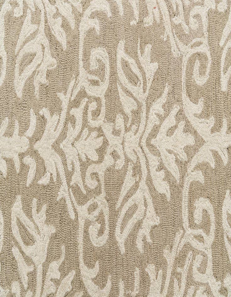 Detail image of  5' x 6' 10 Agra Rug