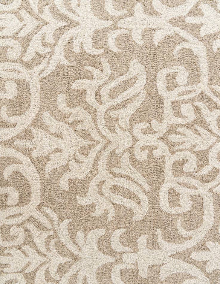Detail image of  5' x 7' Agra Rug
