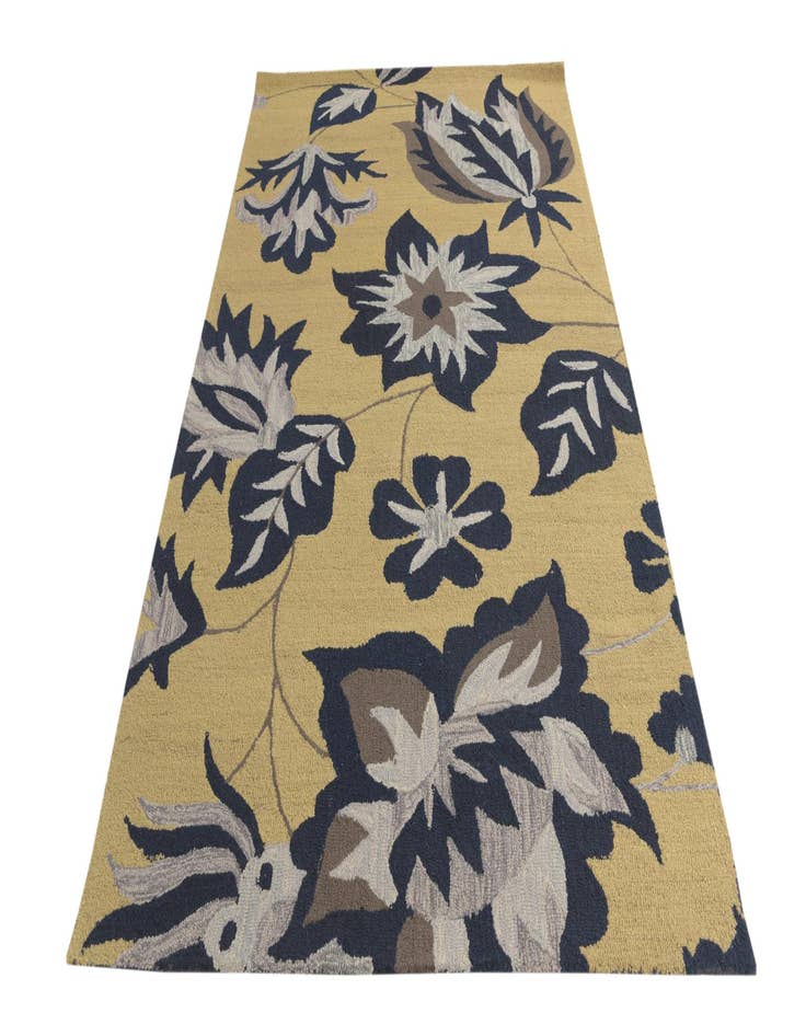 Detail image of  5' 1 x 8' Agra Rug