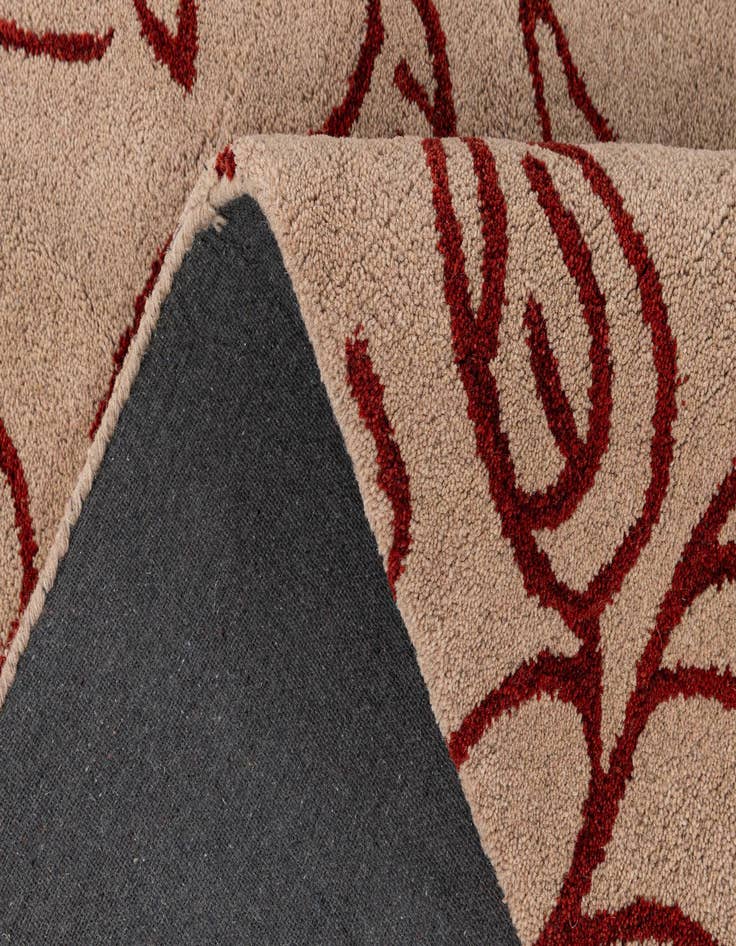 Detail image of  7' 11 x 10' 11 Agra Wool Rug