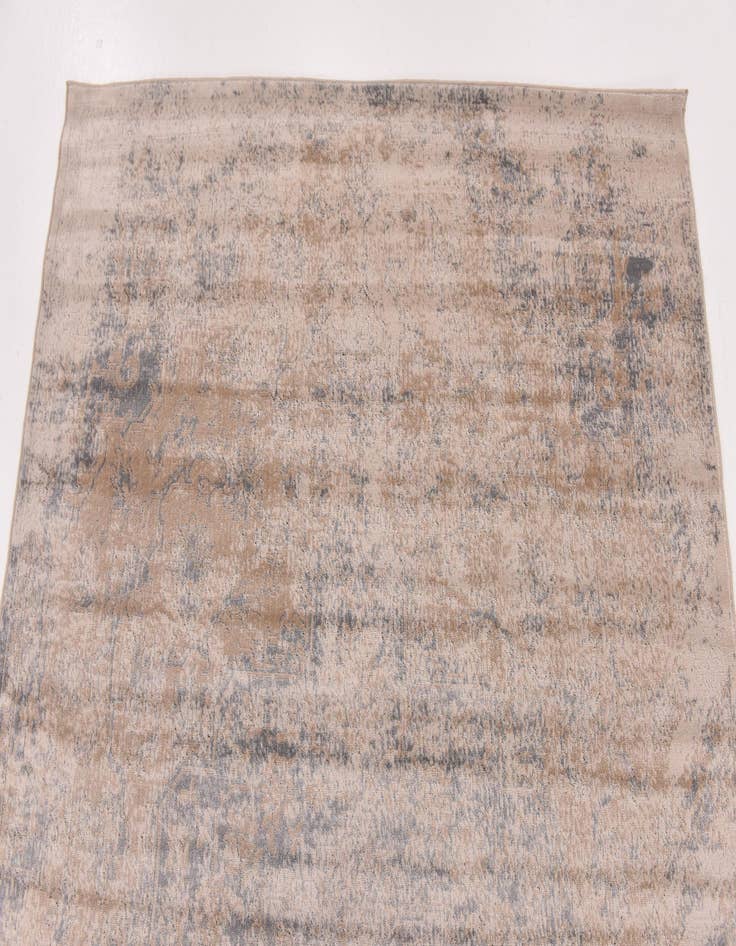 Detail image of 5' 2 x 7' 6 Alexis Rug