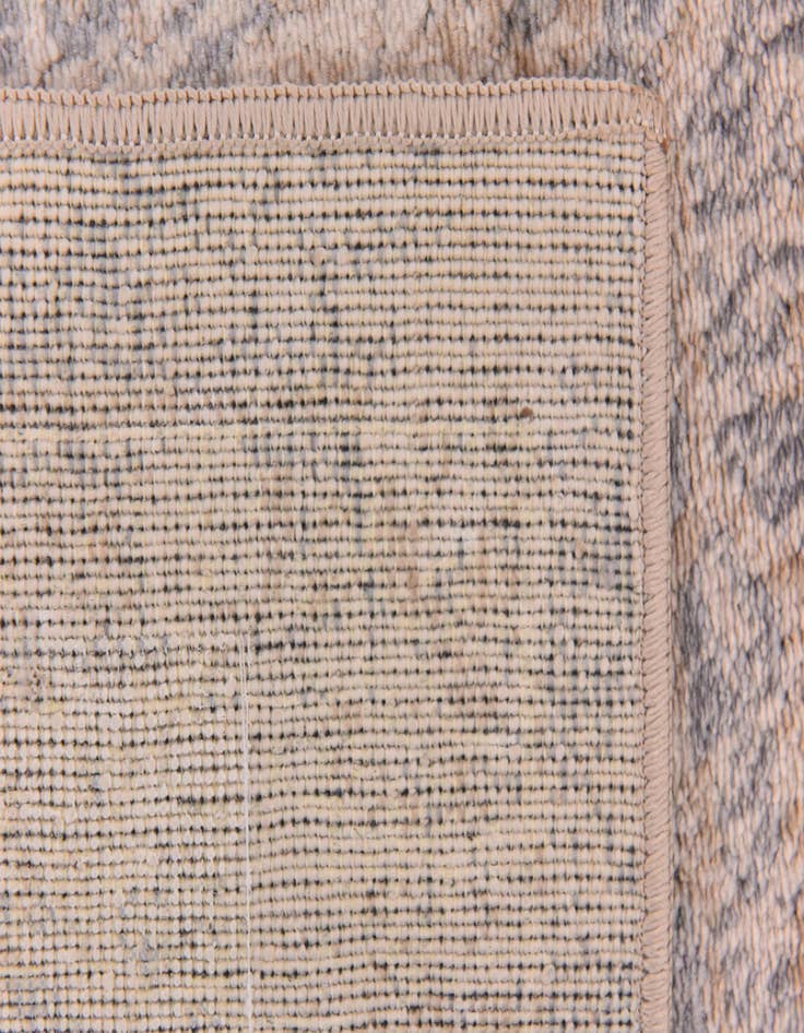 Detail image of 5' 2 x 7' 6 Alexis Rug