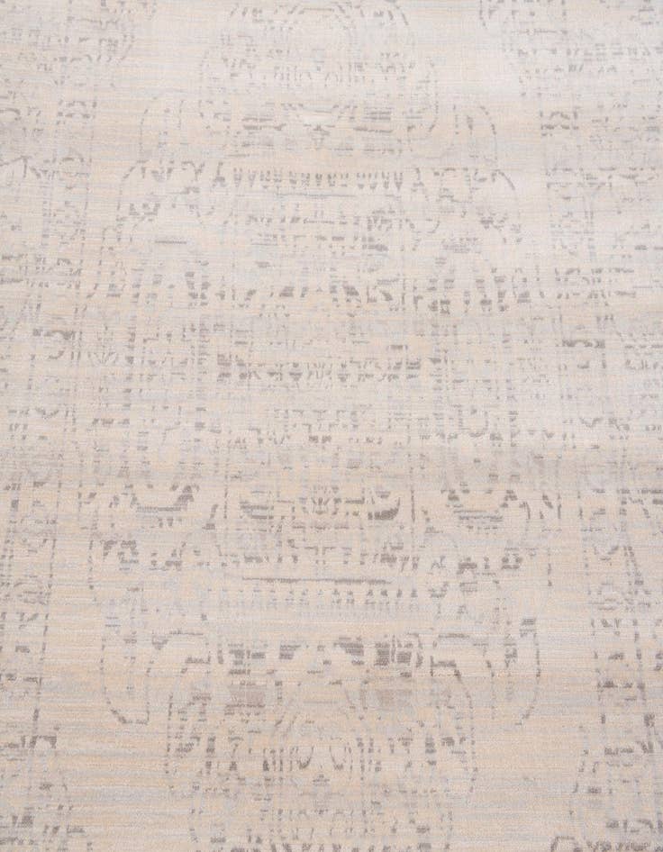 Detail image of  4' 10 x 8' Alexis Rug