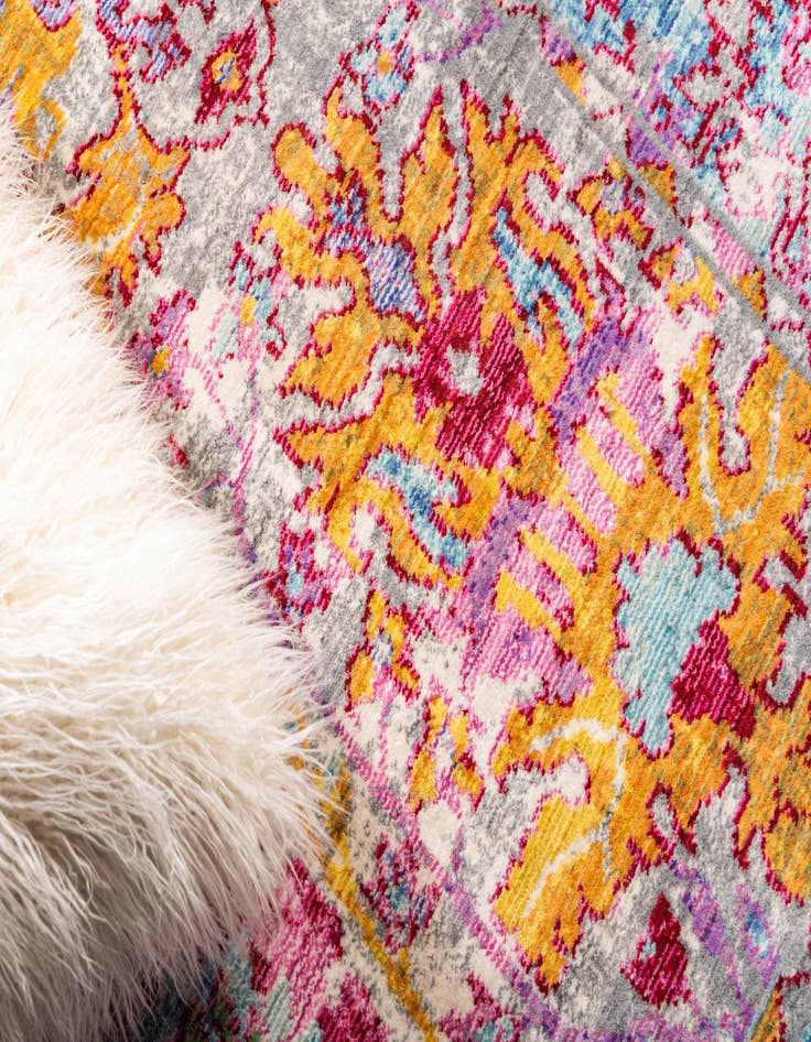 Detail image of  4' x 6' Alexis Rug