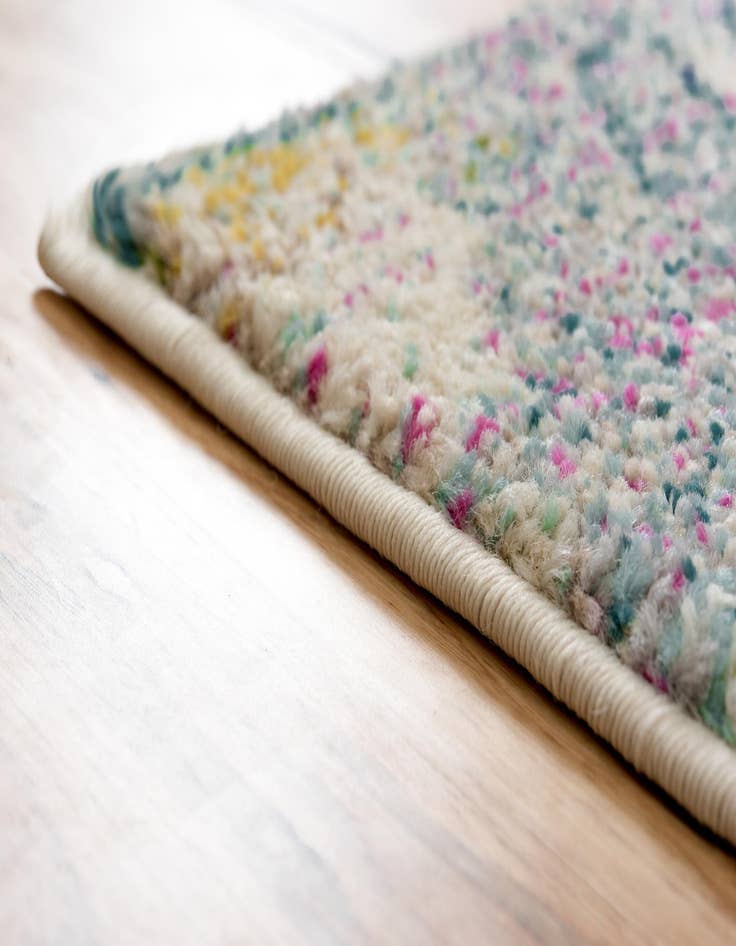 Detail image of  4' x 6'  Washable Amalfi Rug
