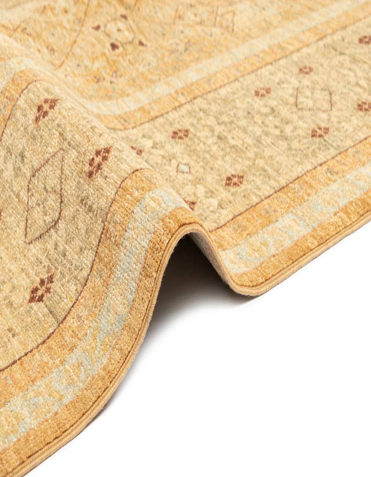 Detail image of  6' 11 x 9' 5 Amina Wool Rug