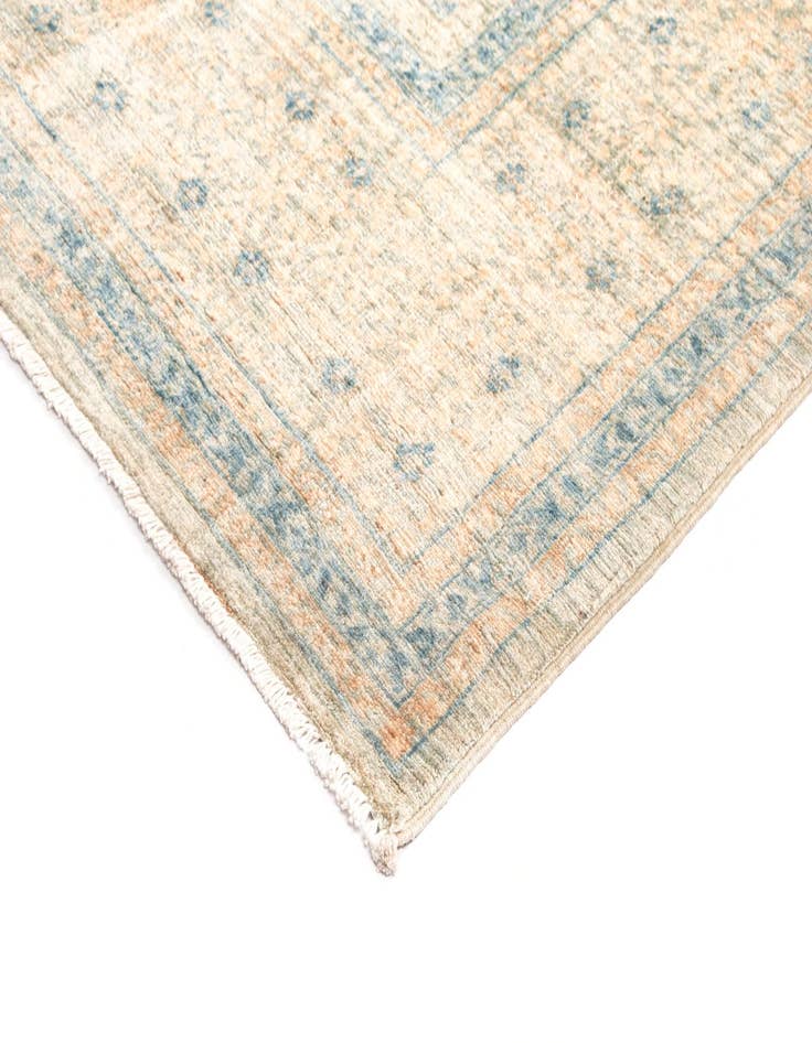 Detail image of  8' x 9' 10 Amina Wool Rug